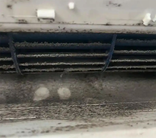 张掖市空调吹的风有股烧焦味是怎么回事